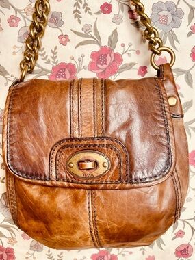 Fossil Maddox Brown Distressed Leather Long Live Vintage Chain Strap Baguette